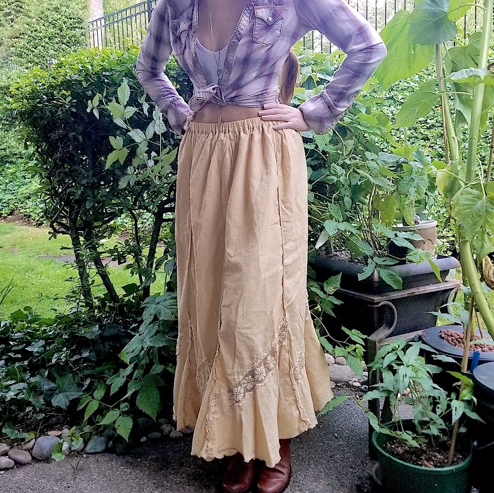 Vintage embroidered tan Full prairie Skirt Sz S cottage-core garden party lined